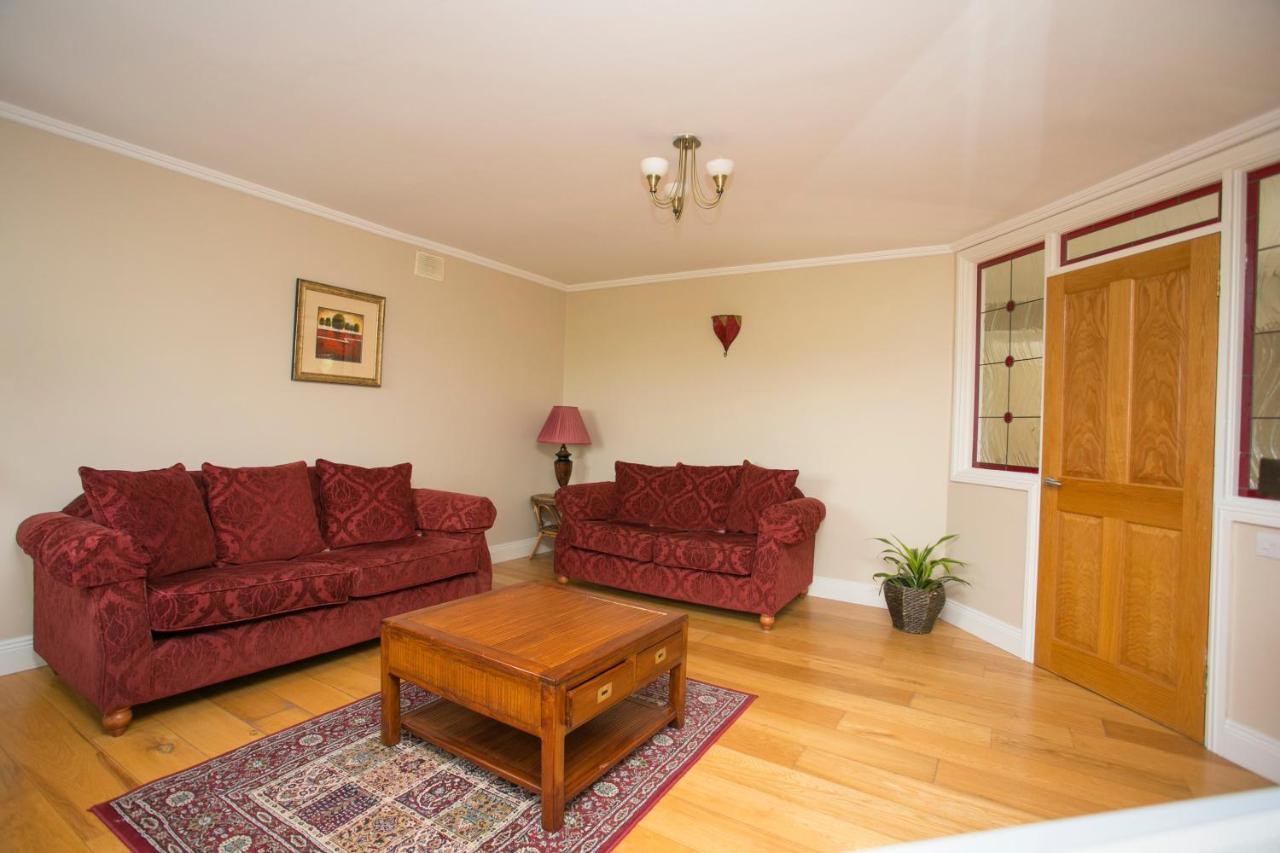 Decoy Country Cottages Navan Exterior foto
